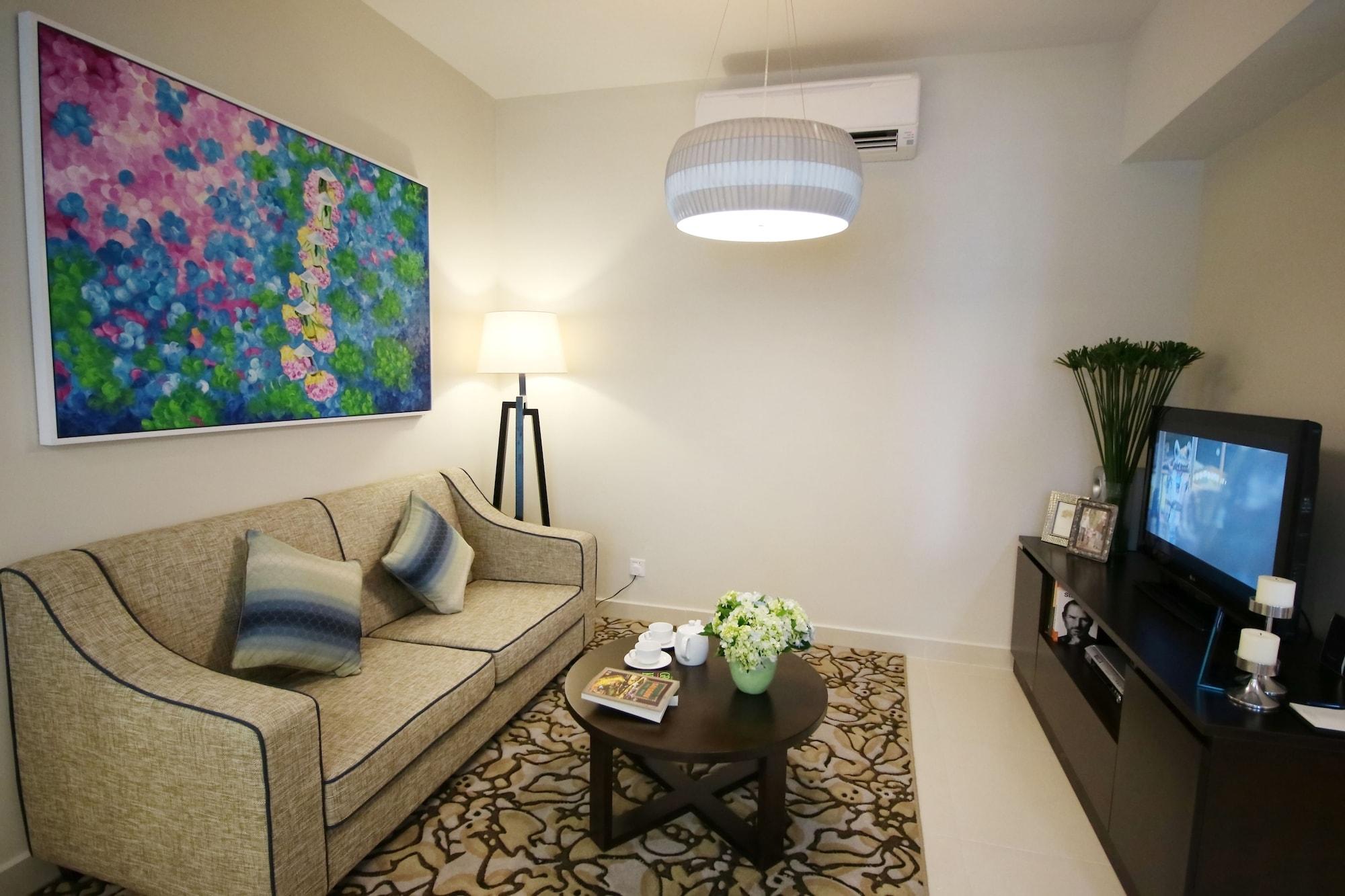 Somerset Хошимин Екстериор снимка A living room in a condominium